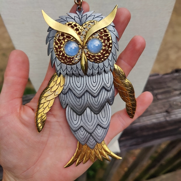 🦉 Vintage 1960s Articulated Owl Pendant Necklace With Blue Moonglow Eyes - Picture 6 of 12